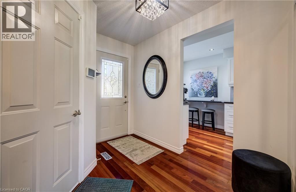 375 KINGSCOURT Drive Unit# 35