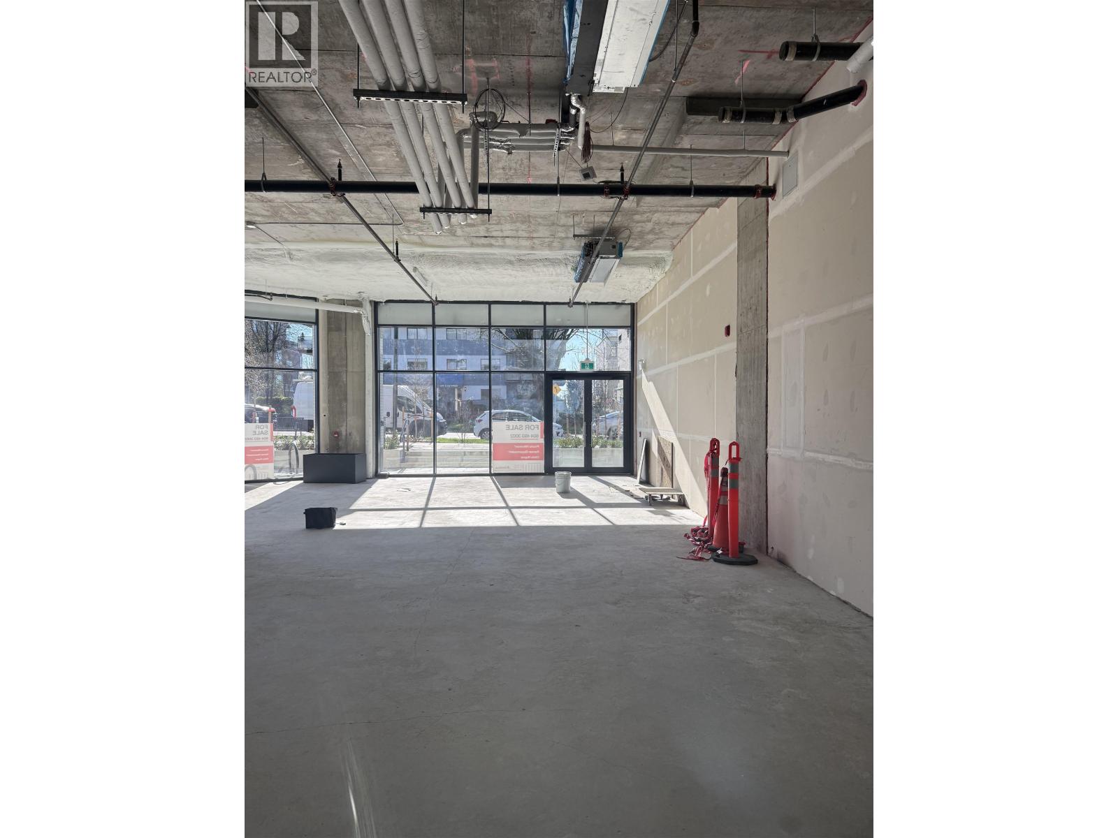 156 422 E 3RD STREET