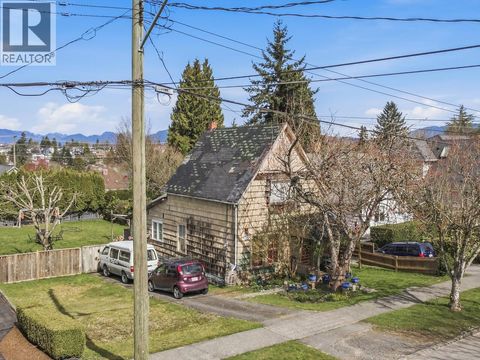 235 DURHAM STREET New Westminster BC V3L1X4