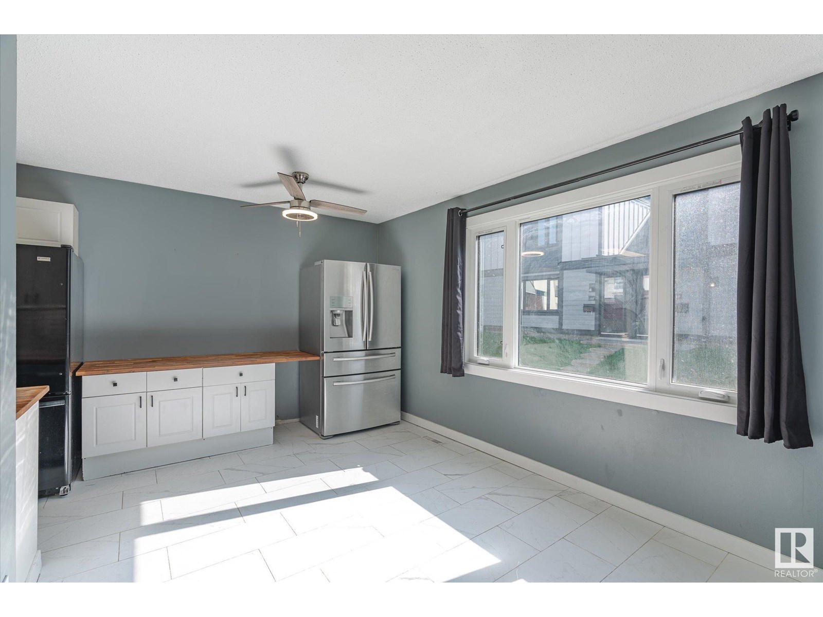 #162 3308 113 AV NW