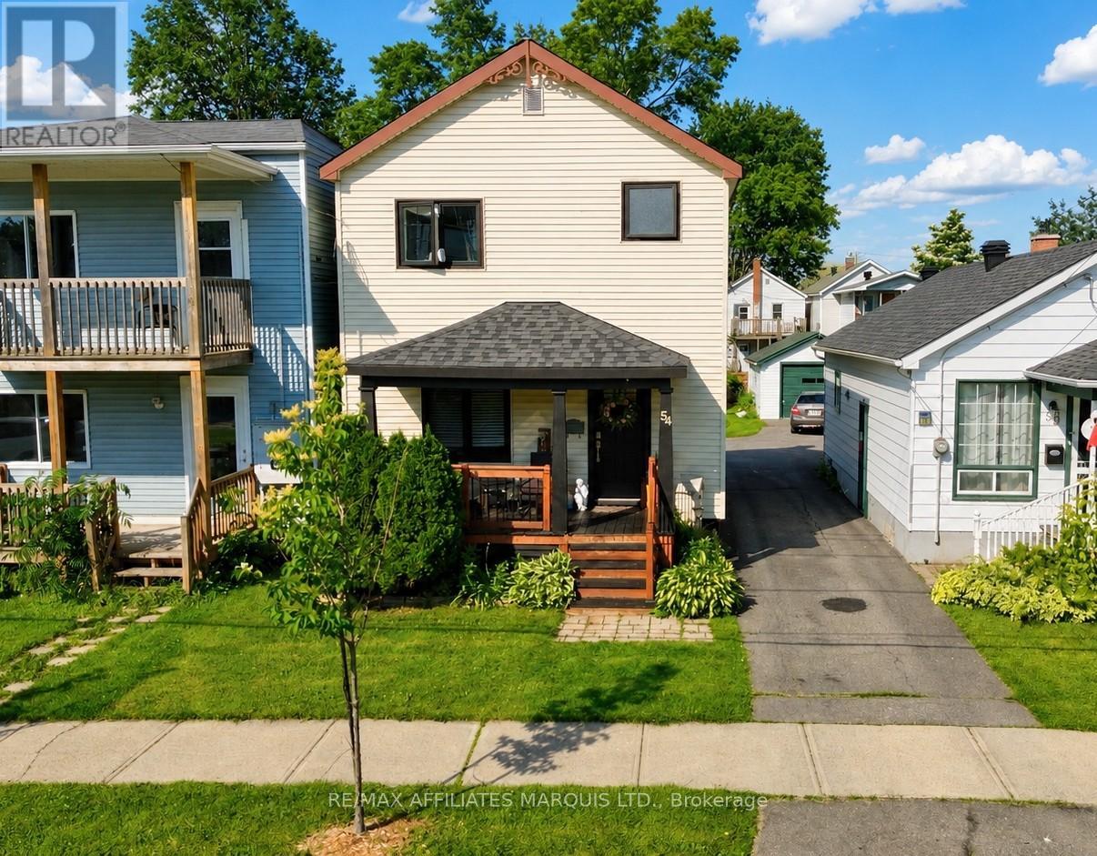 Photo 1 of 15 — 54 LEFEBVRE AVENUE, Cornwall, ON K6H5G4