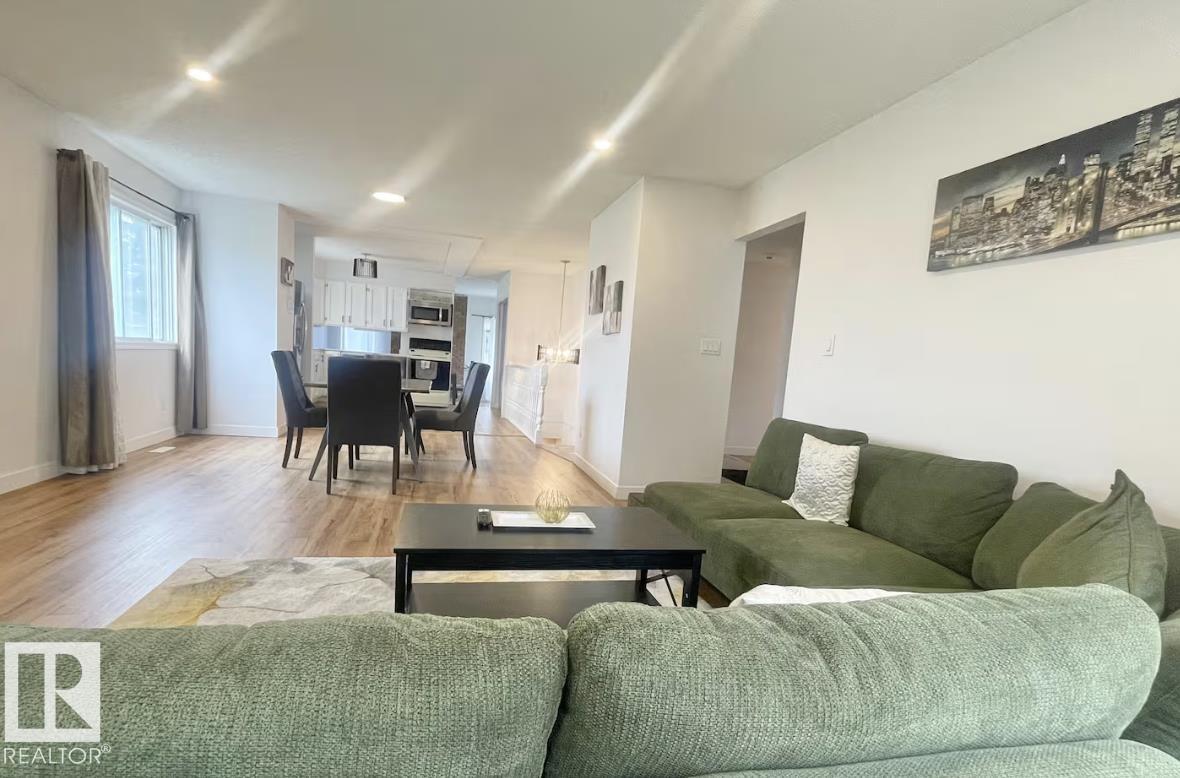 2907 67 ST NW