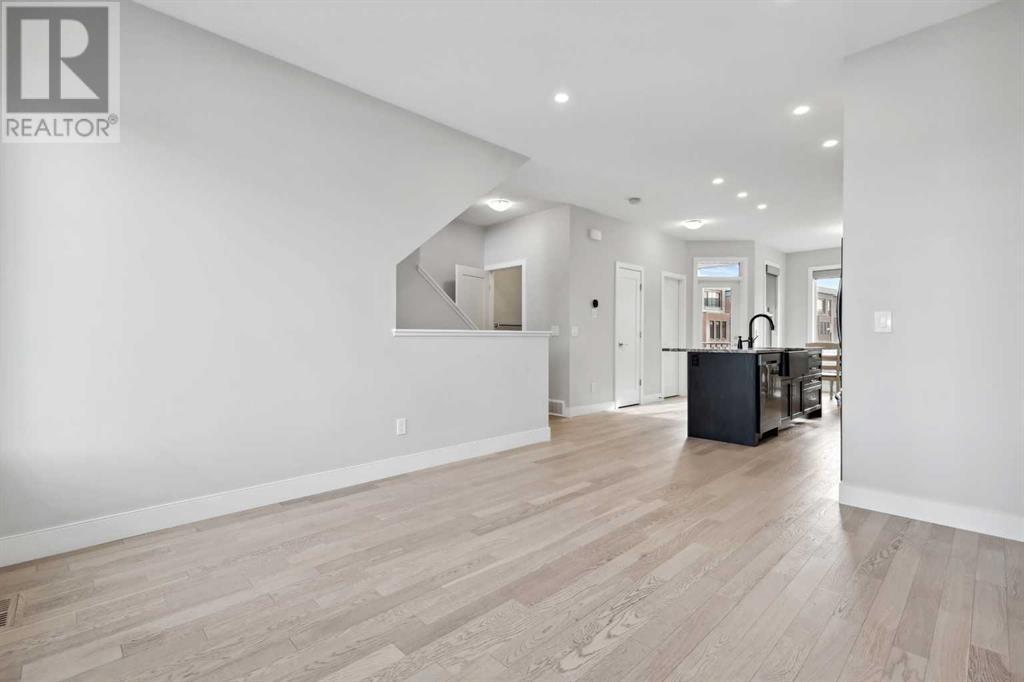 136 Greenbriar Way NW