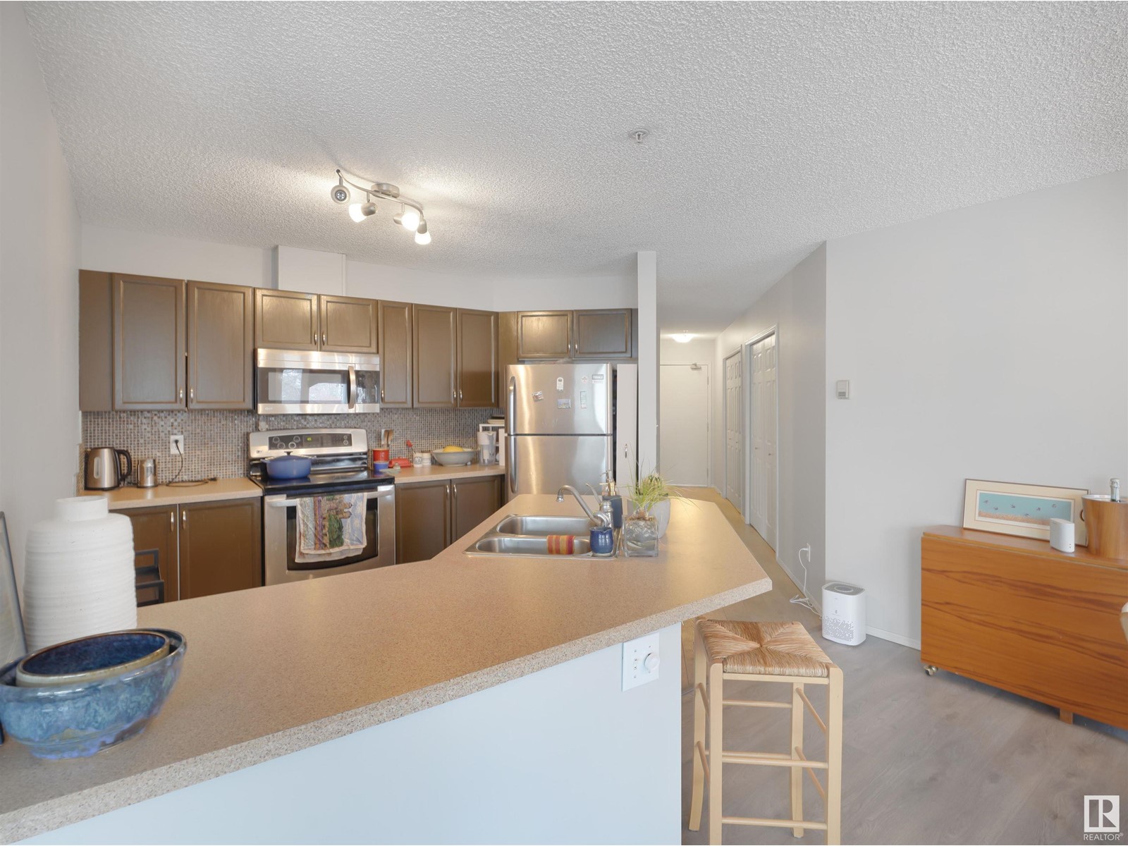 #306 9905 112 ST NW