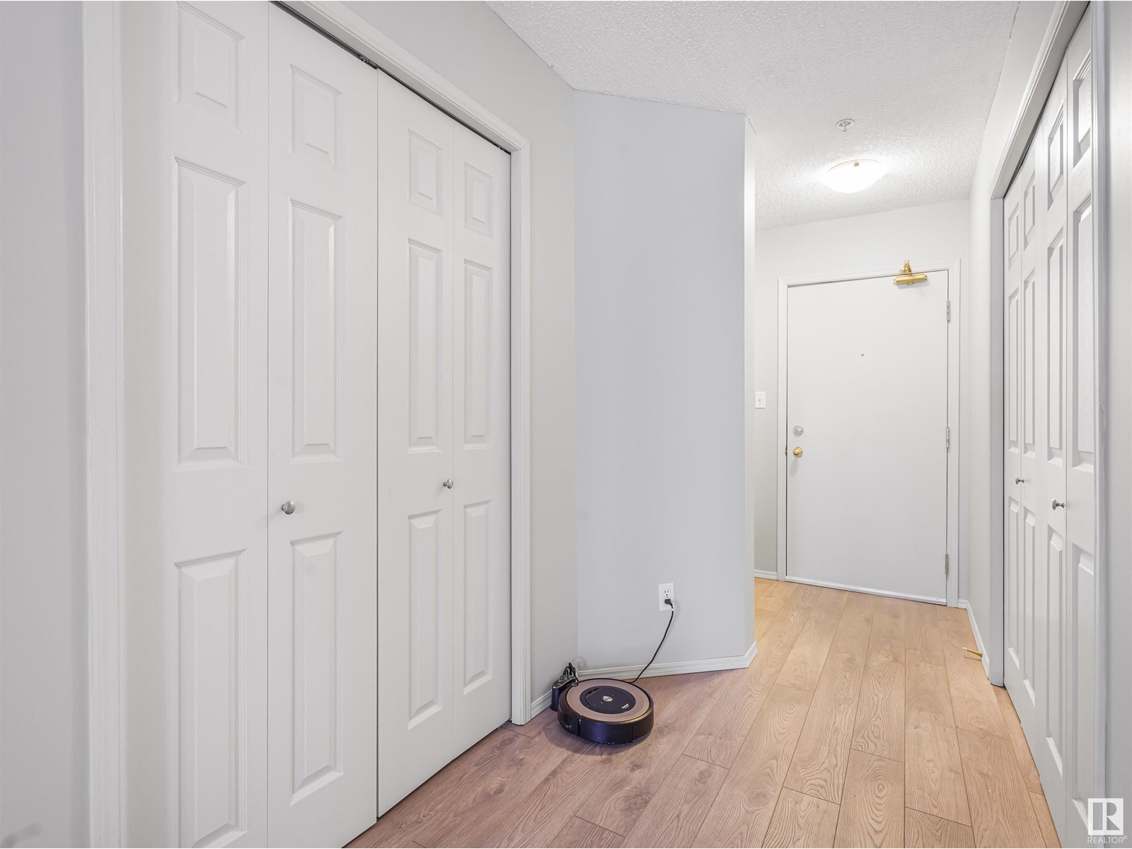 #306 9905 112 ST NW