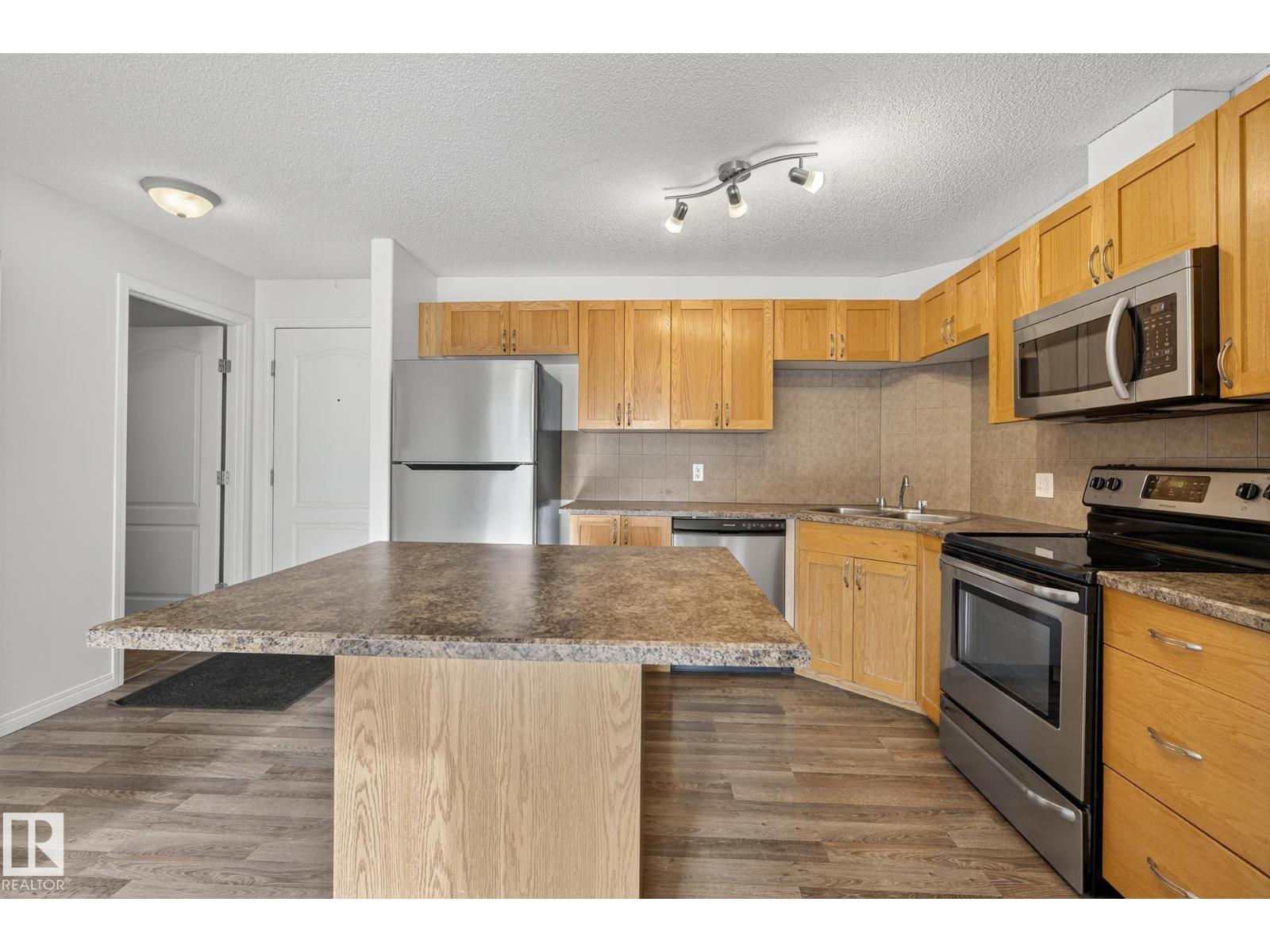 #1124 330 CLAREVIEW STATION DR NW