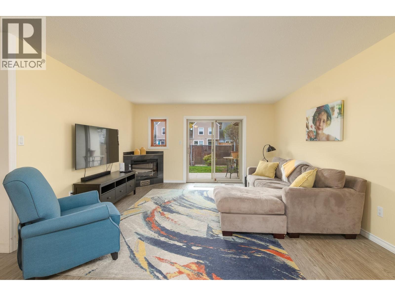151 8 Avenue SW Unit# 11