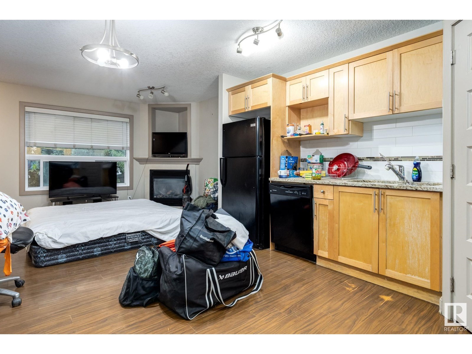 #3 1820 34 AV NW