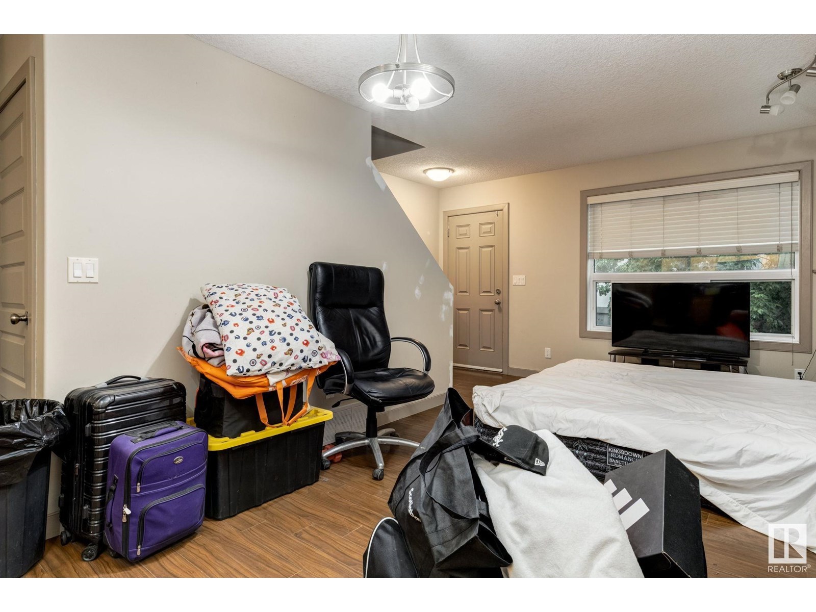 #3 1820 34 AV NW