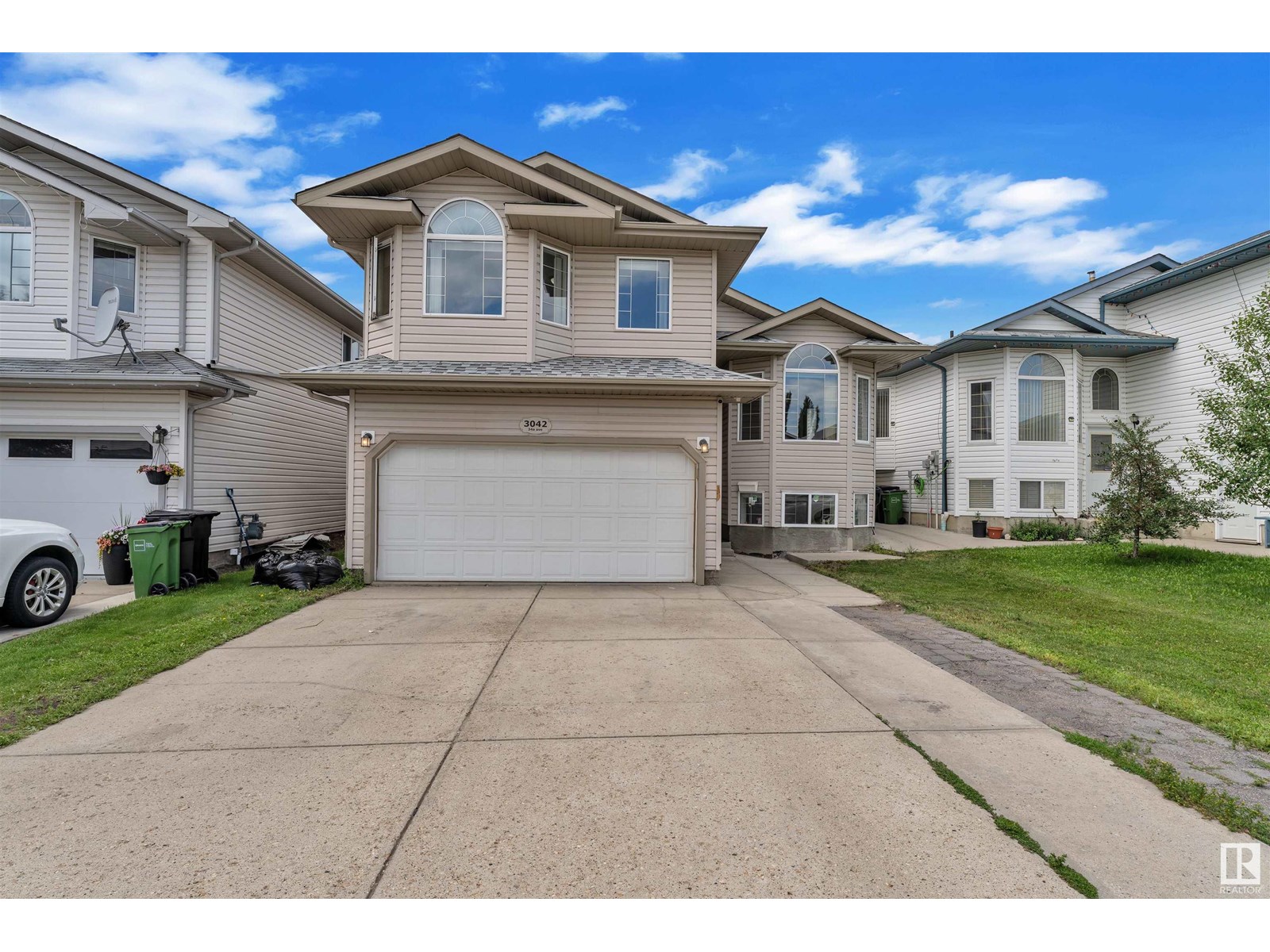 3042 34A AV NW