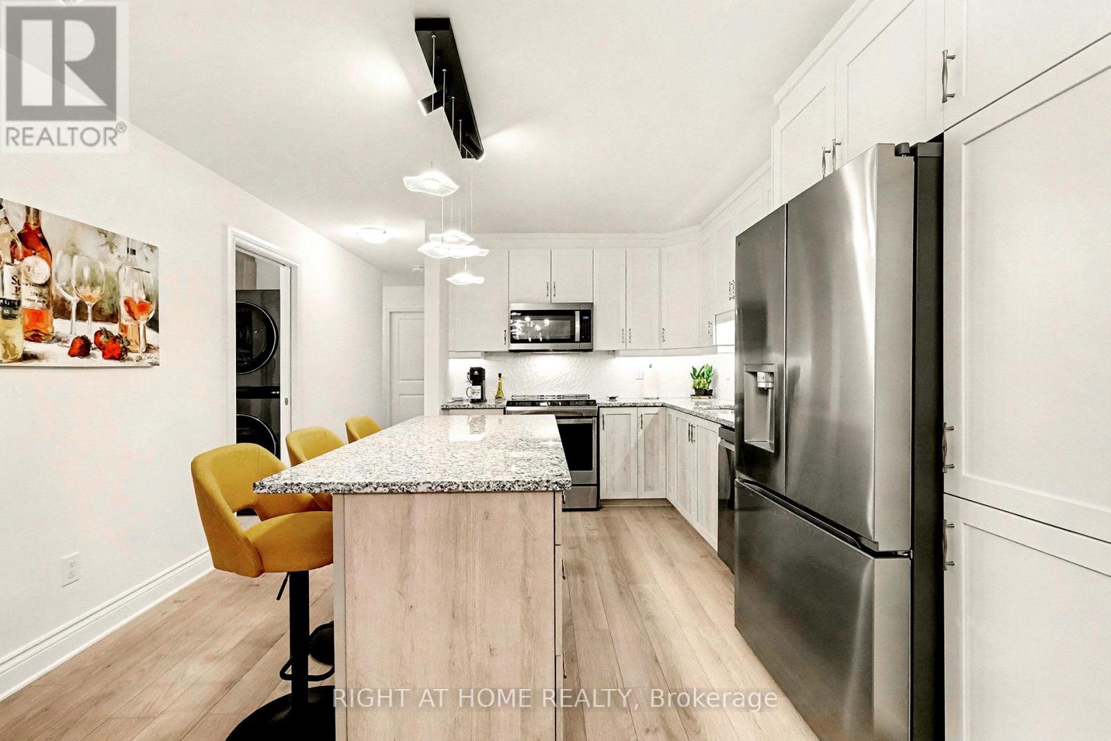 606 - 115 ST MORITZ TRAIL