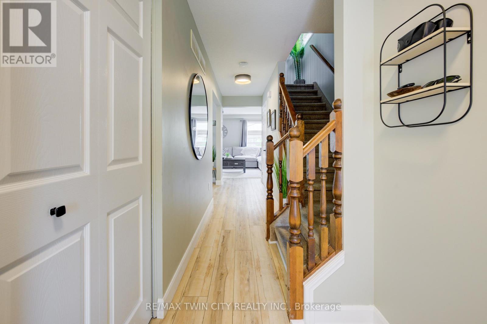 1533 OLD ZELLER DRIVE