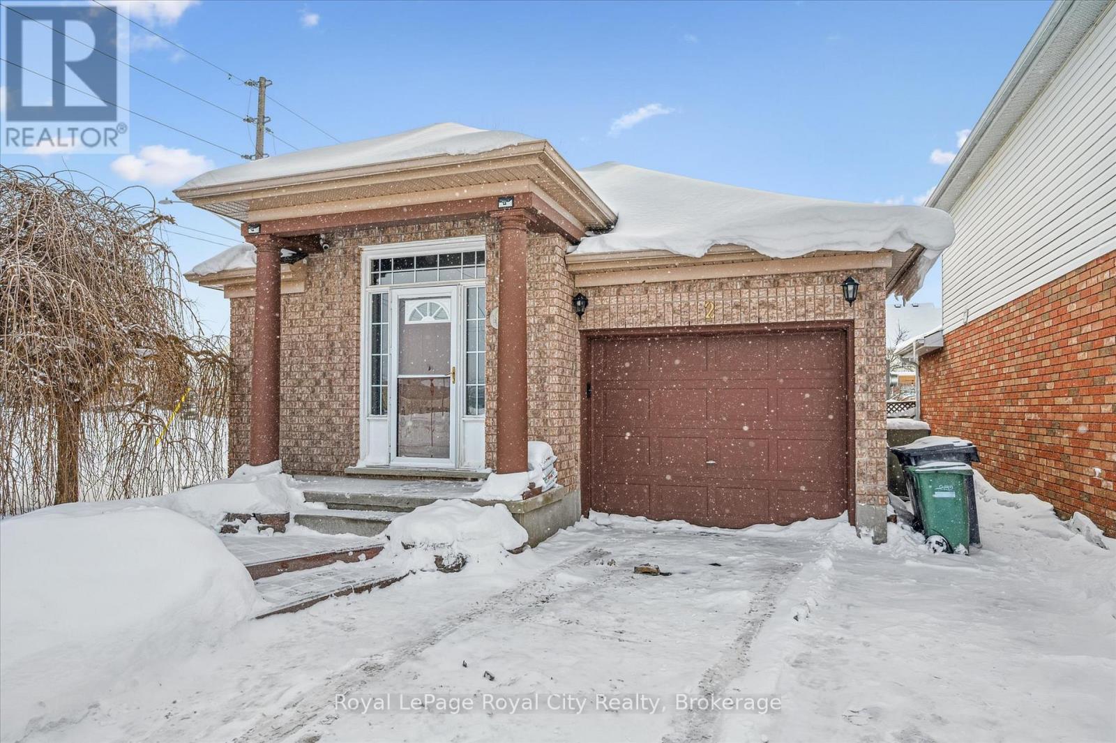 2 BUCKTHORN CRESCENT