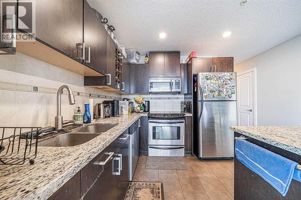 2102, 77 Spruce Place SW