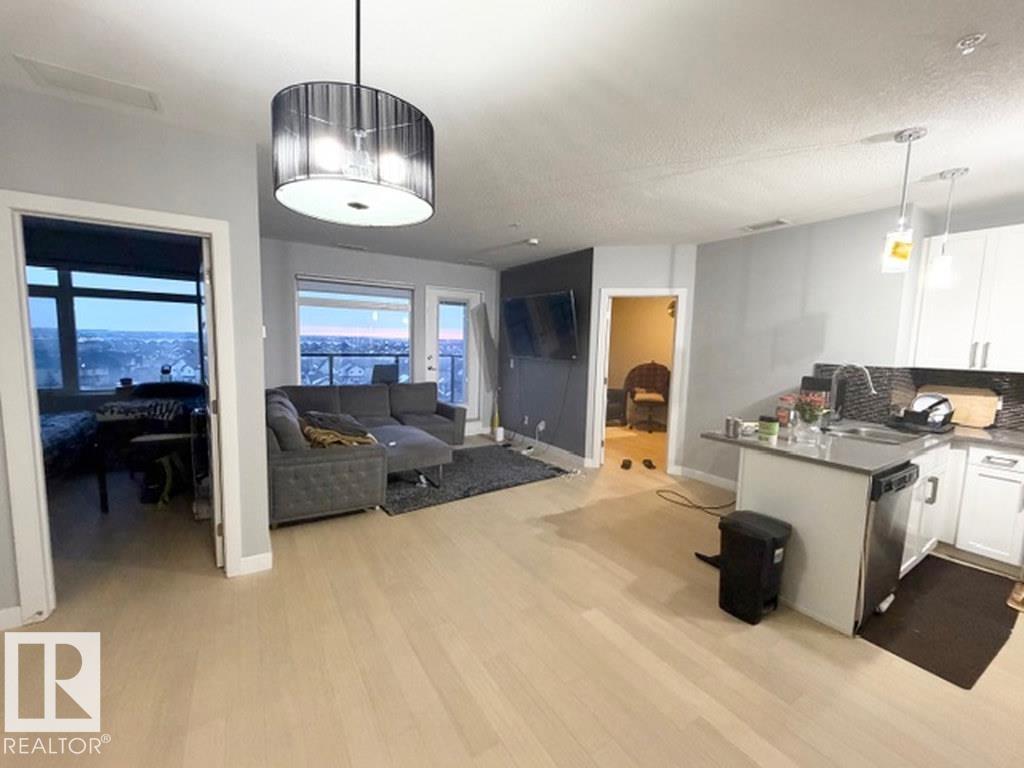 #706 5151 WINDERMERE BV SW