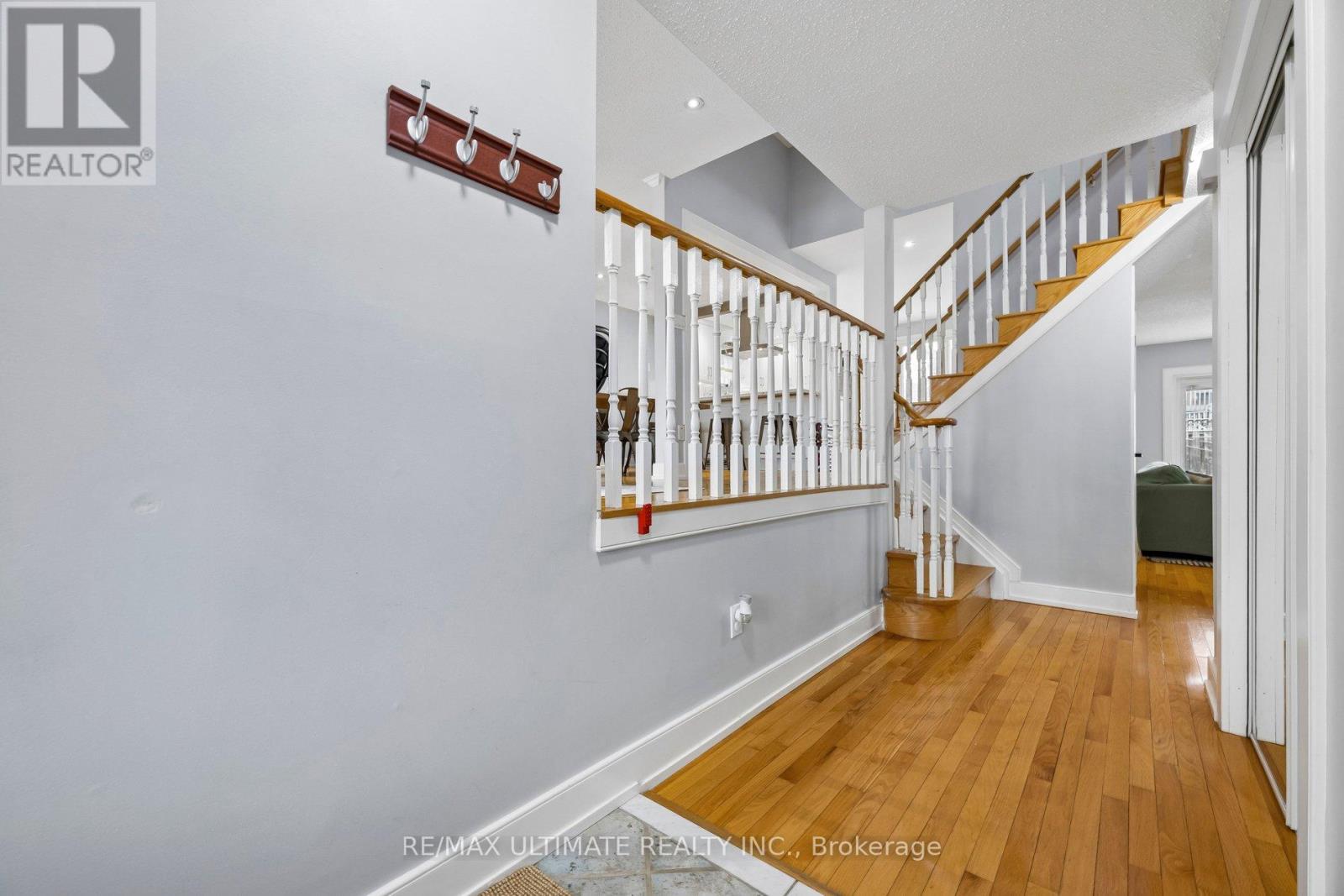 864 COPPERFIELD DRIVE