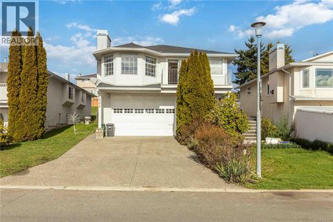 886 Lodi Ave Saanich BC V8Z6R2