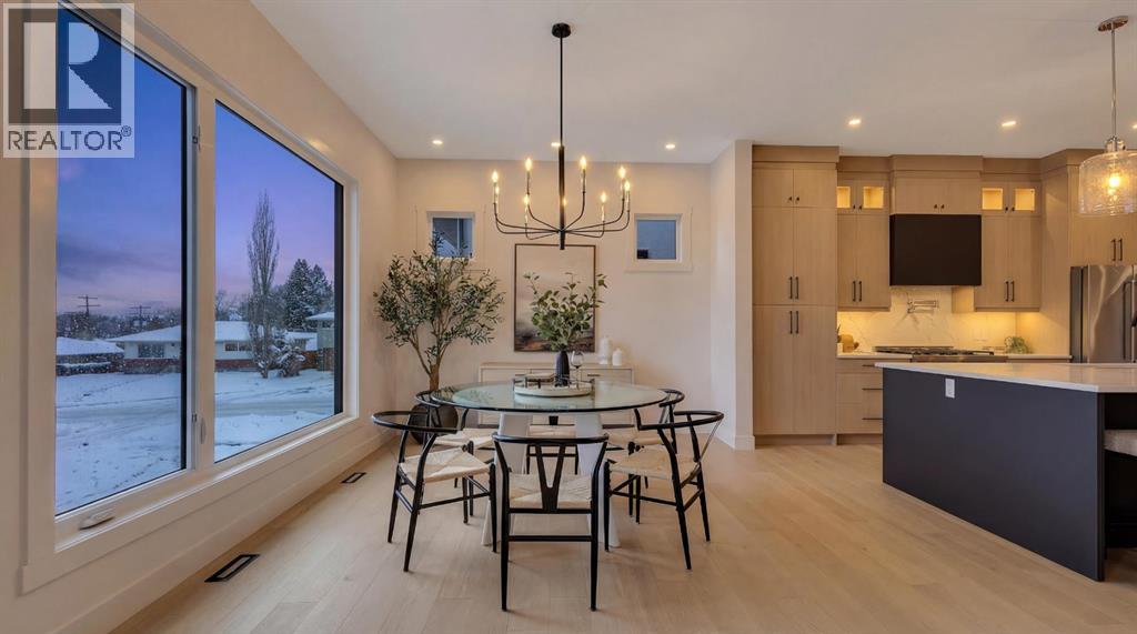 42 Collingwood Place NW