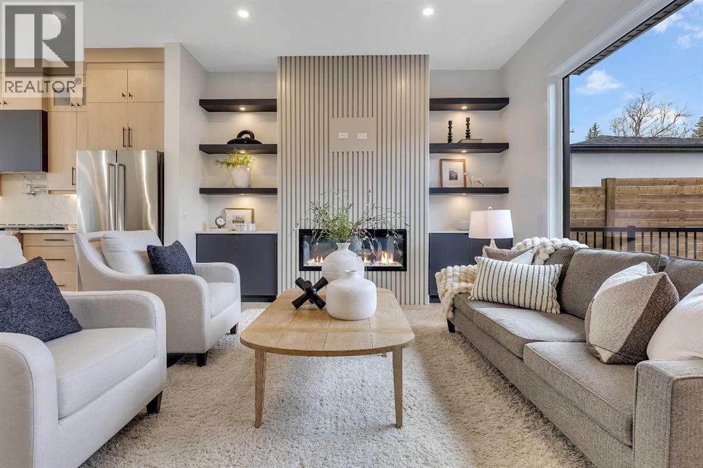 42 Collingwood Place NW