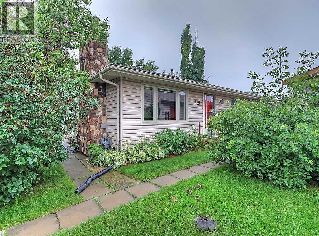 335 Lynnover Place SE