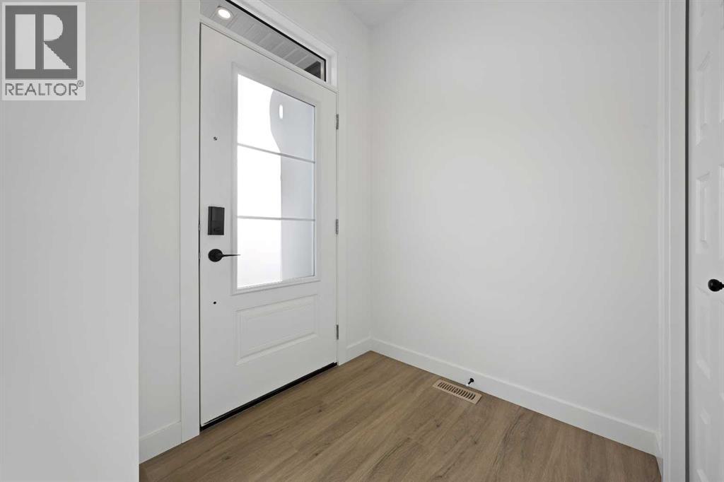 2226 Bayview Drive SW