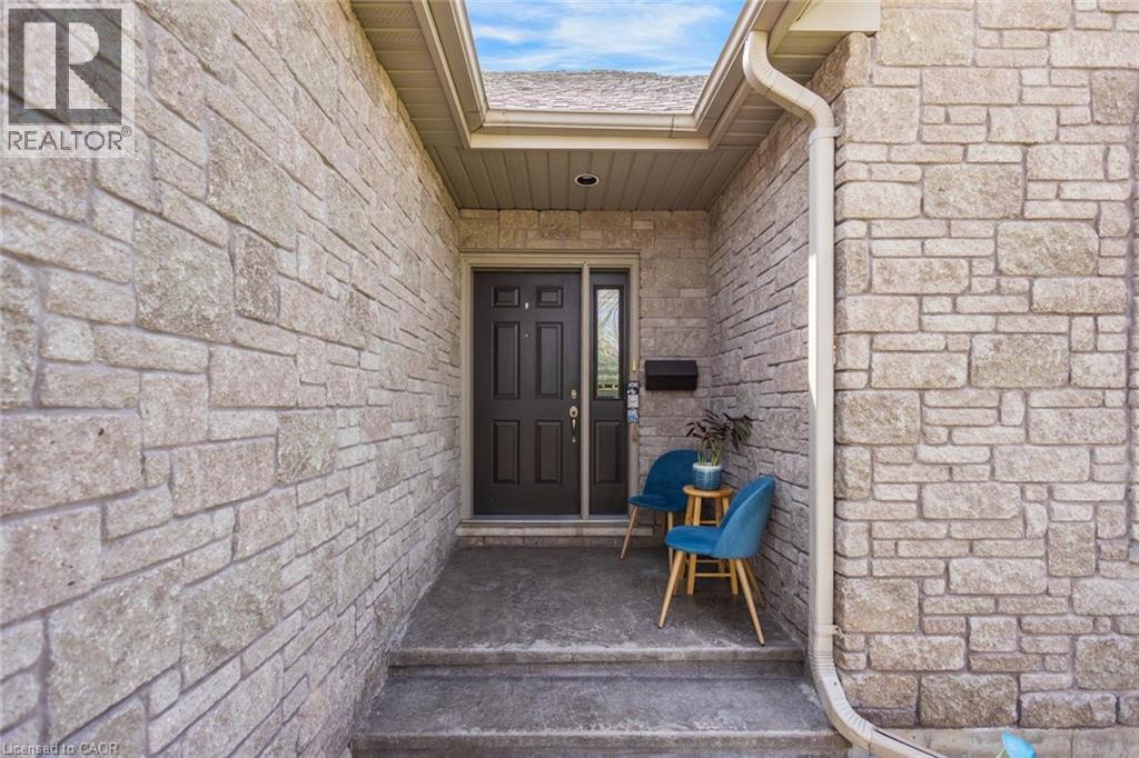 483 PARROTT Place