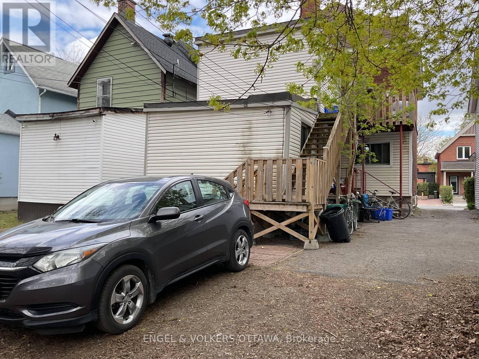 85 WAVERLEY STREET E