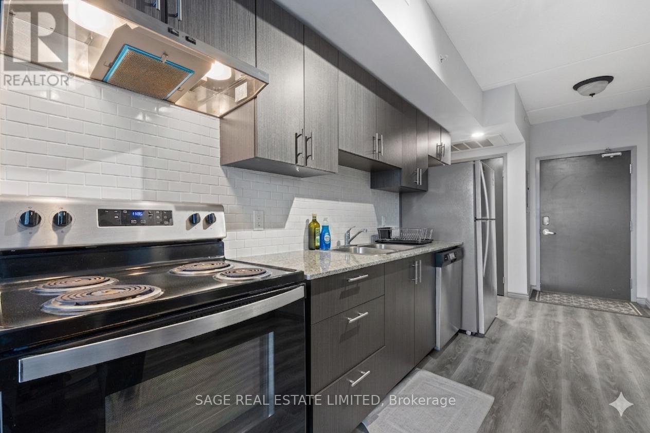608 - 275B LARCH STREET