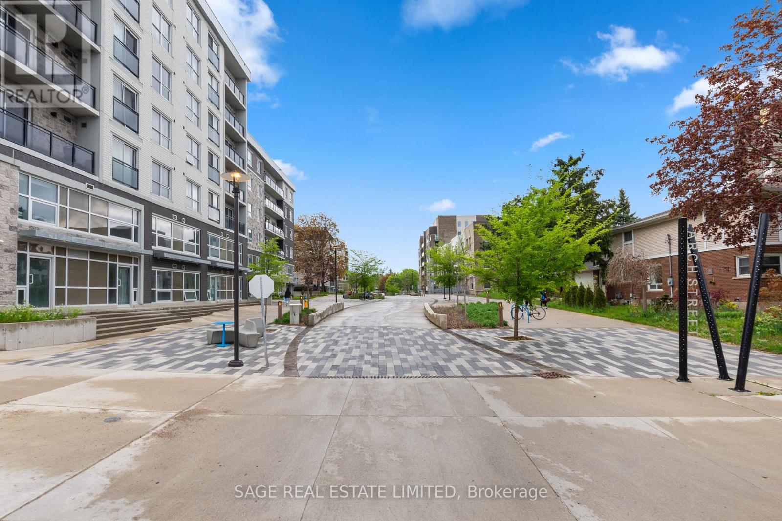 608 - 275B LARCH STREET
