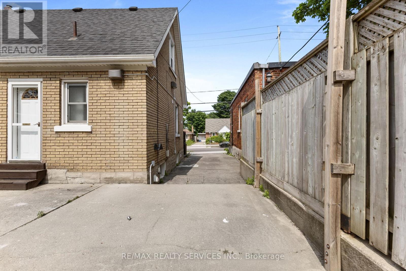 181 HIGHLAND RD. EAST