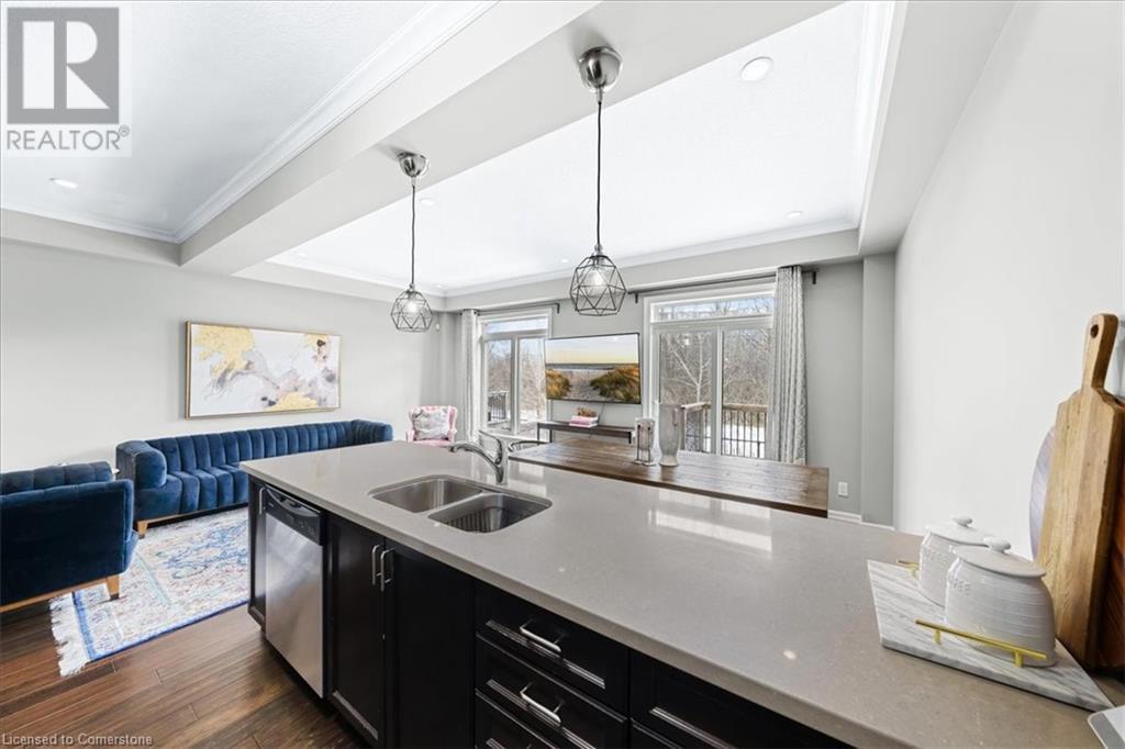 75 SOUTHSHORE Crescent