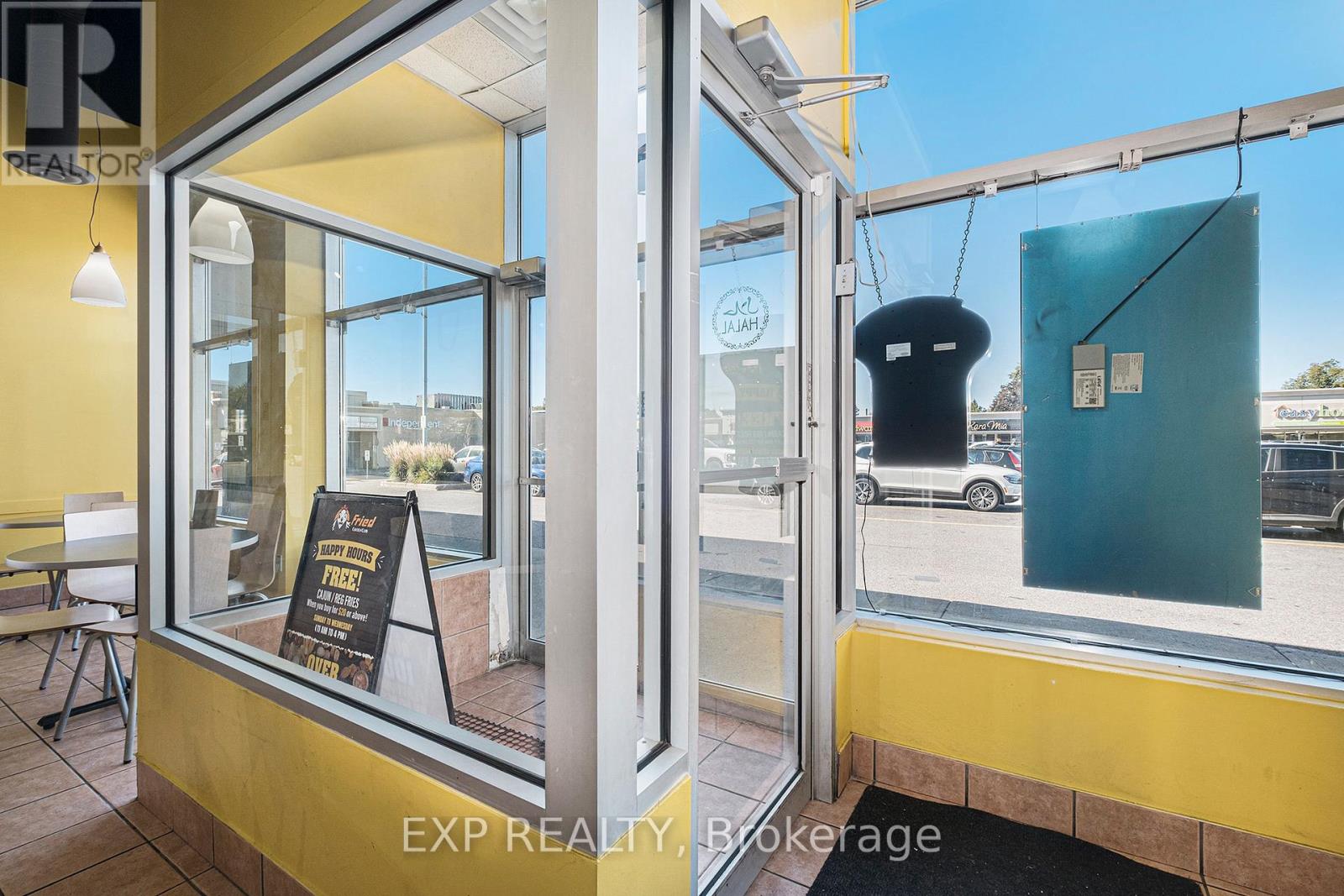 C002 - 1910 ST LAURENT BOULEVARD