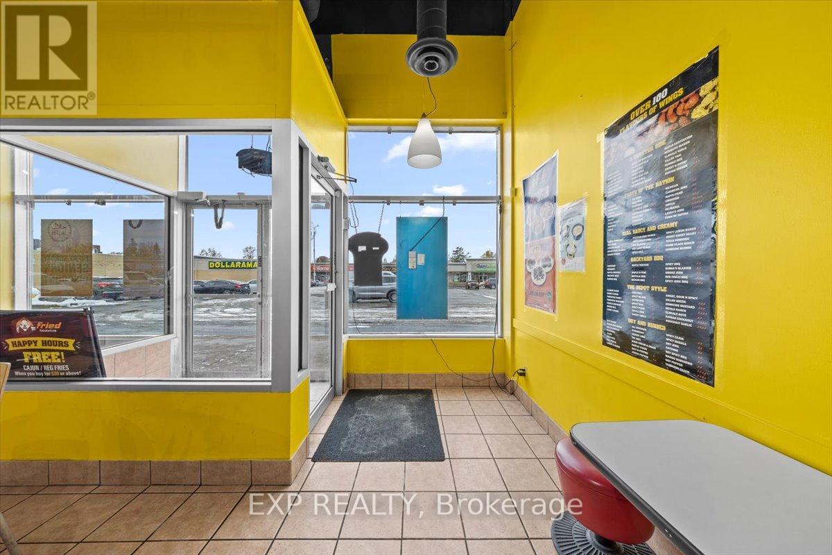 C002 - 1910 ST LAURENT BOULEVARD