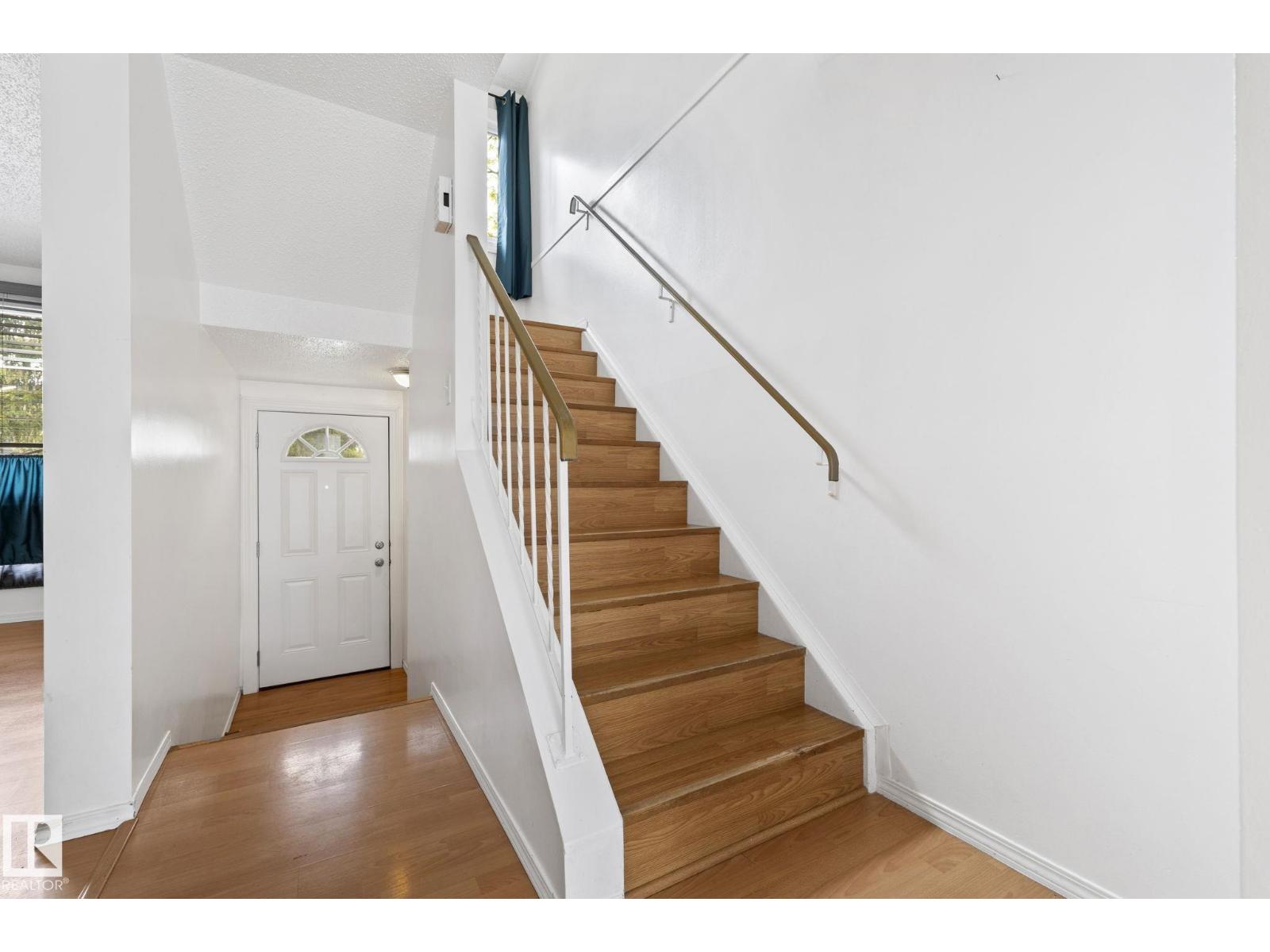 3122 142 AV NW