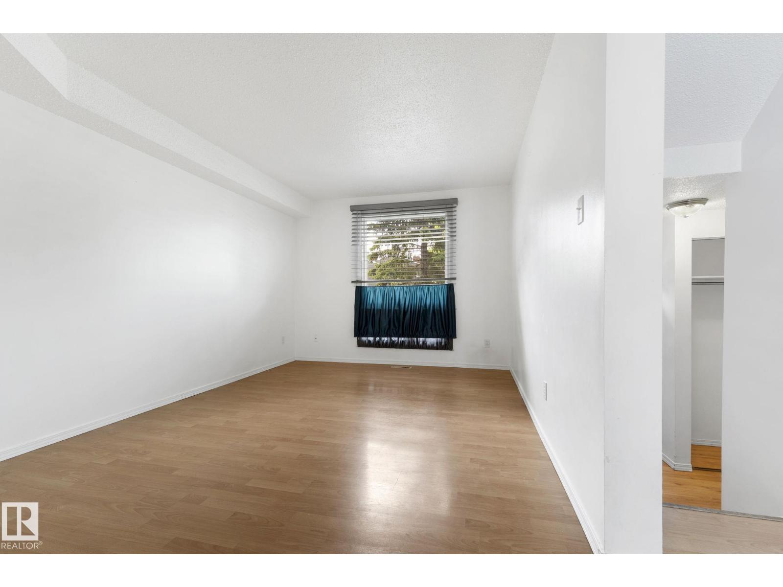 3122 142 AV NW
