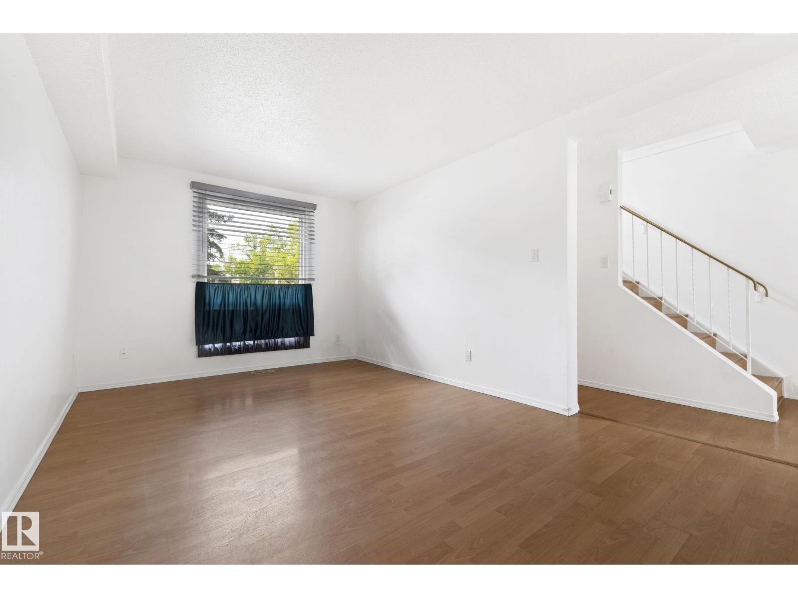 3122 142 AV NW