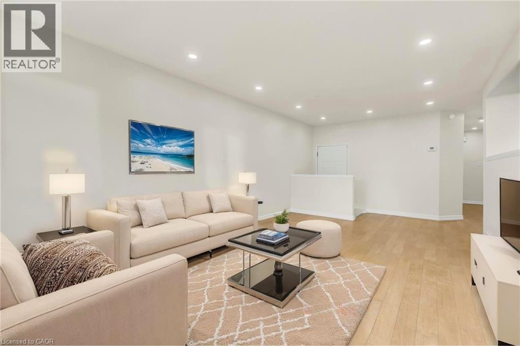 62 FOXGLOVE Crescent