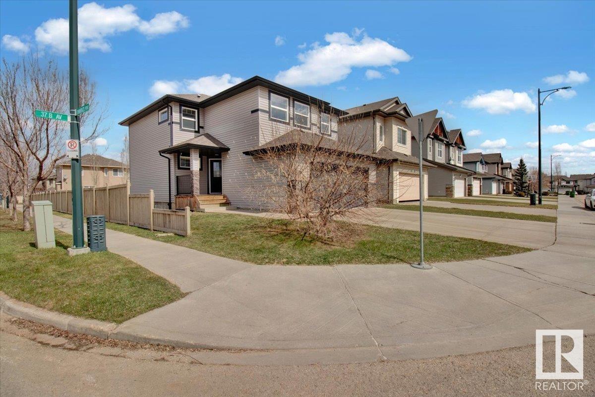 1484 37B AV NW