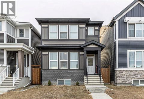 51 corner meadows Villas NE Calgary AB t3n1j5