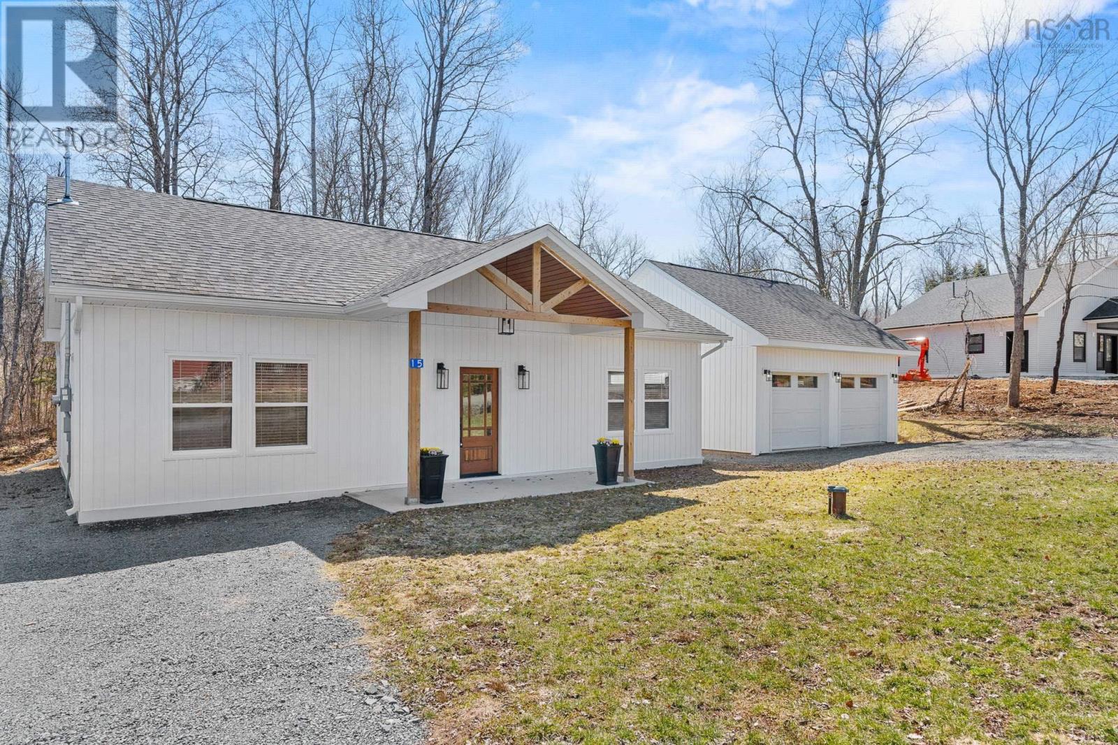 Photo 1 of 50 — 15 Chalet Crescent, Brooklyn, NS B0N1L0