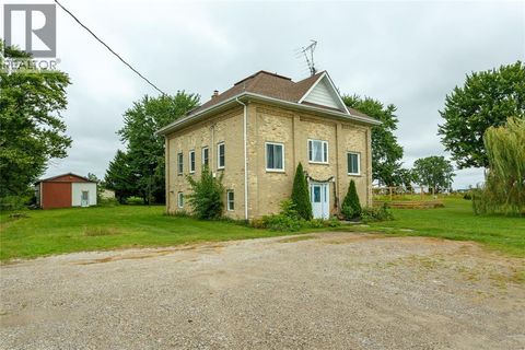 4490 CHURCHILL LINE Plympton-Wyoming ON N0N1T0