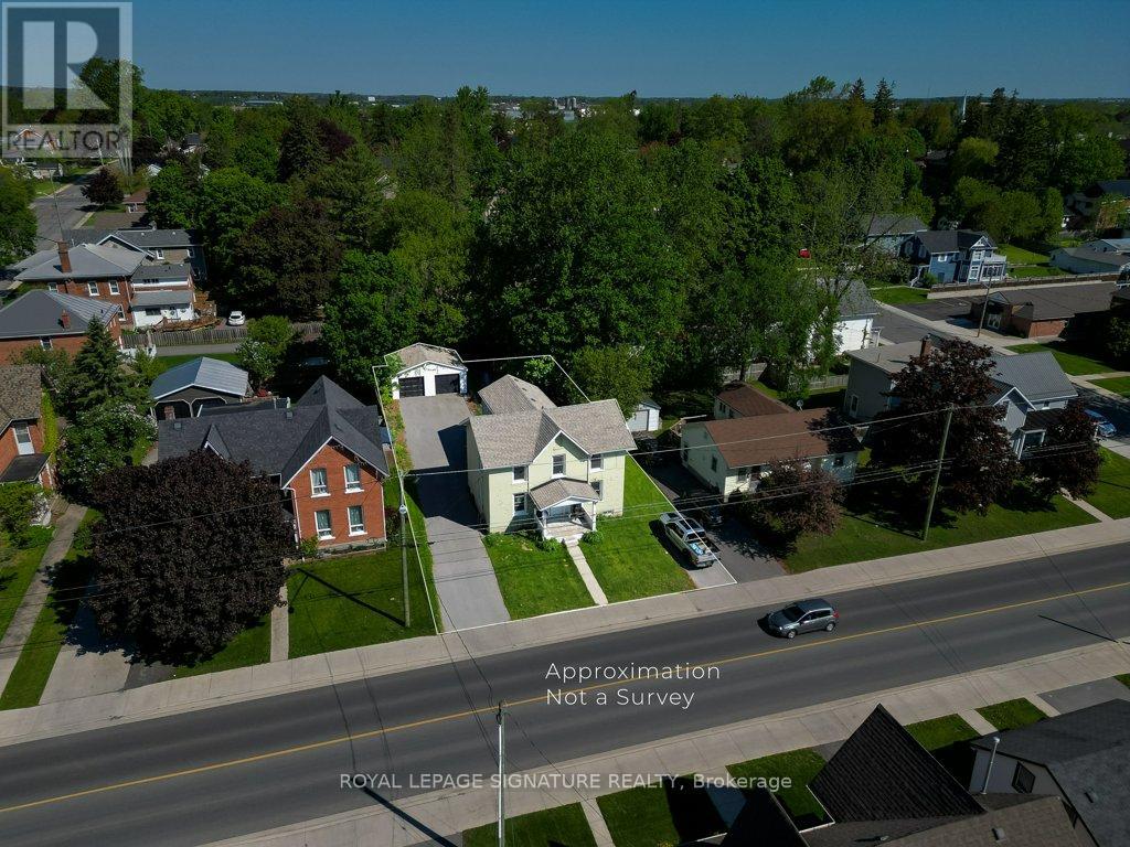 143 DUNDAS STREET W