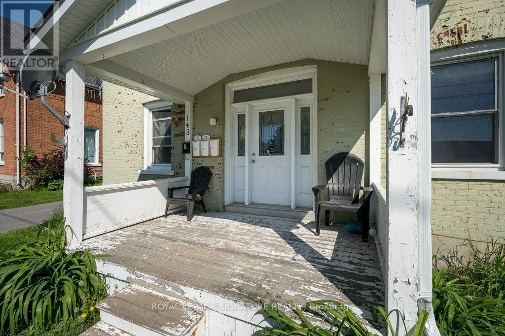 143 DUNDAS STREET W