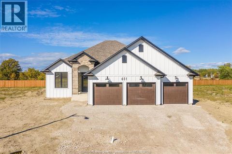 651 SUMMIT Lakeshore ON N0R1A7