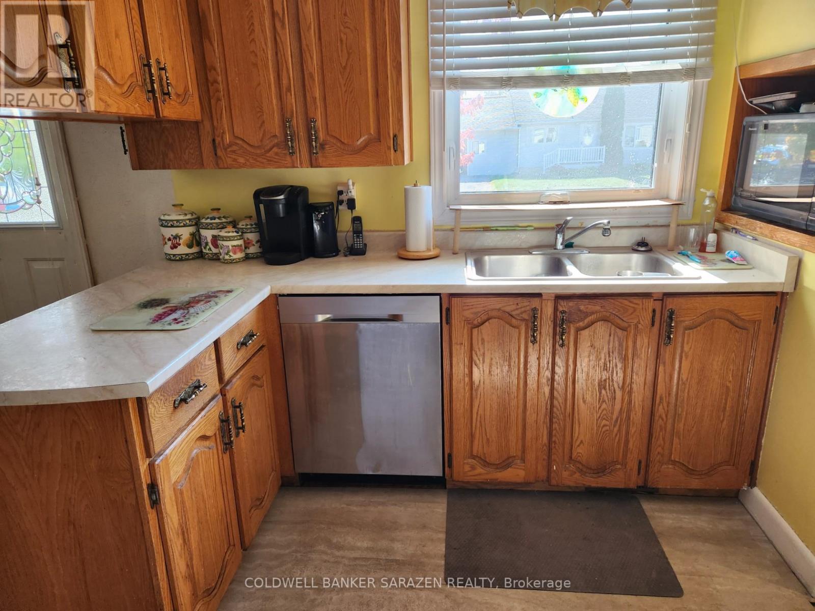 44 THIRD AVENUE S