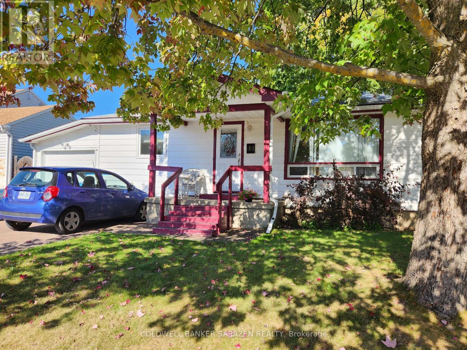 44 THIRD AVENUE S