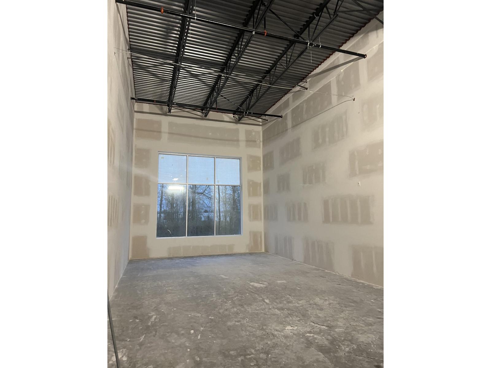 214 1779 CLEARBROOK ROAD