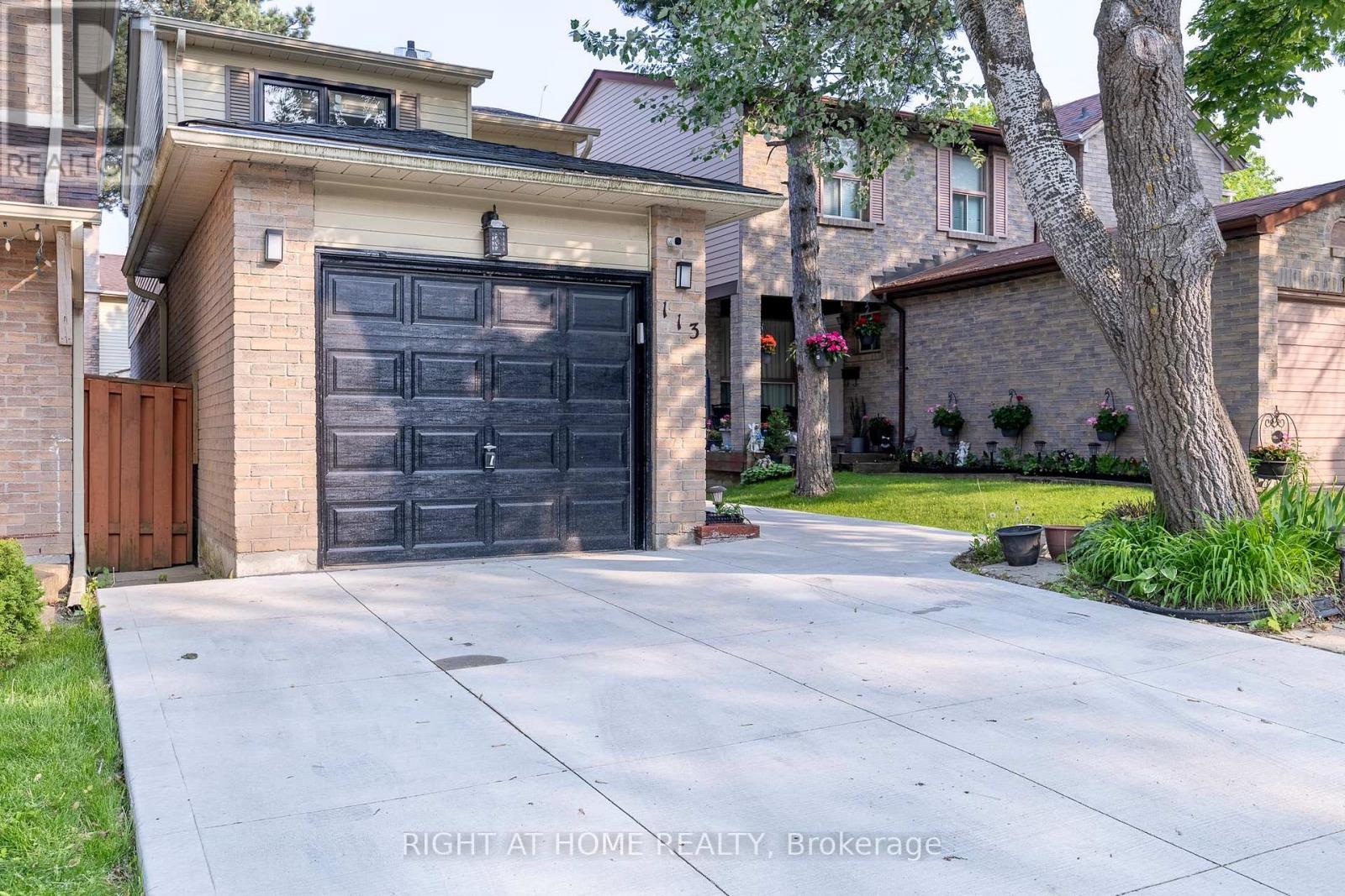 7 - 113 ALFORD CRESCENT