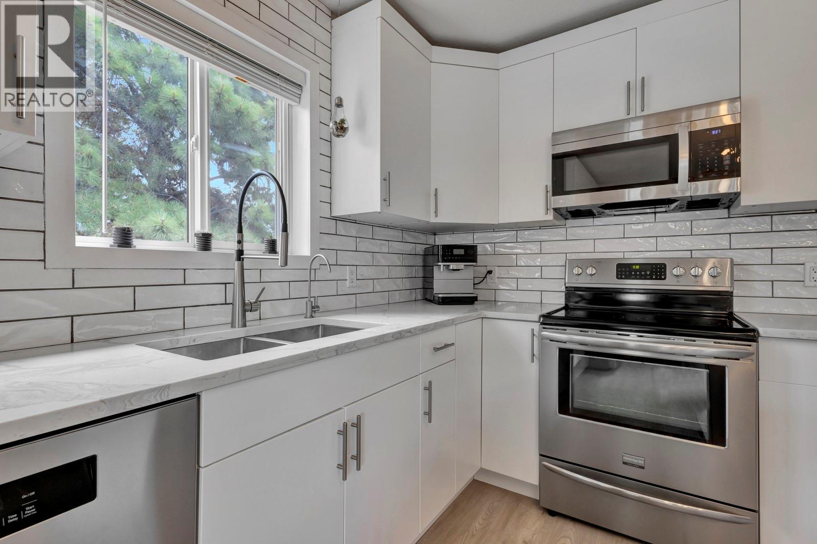 2210 Louie Drive Unit# 6