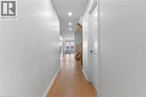 570 LINDEN Drive Unit# 3 Cambridge ON N3H0C9